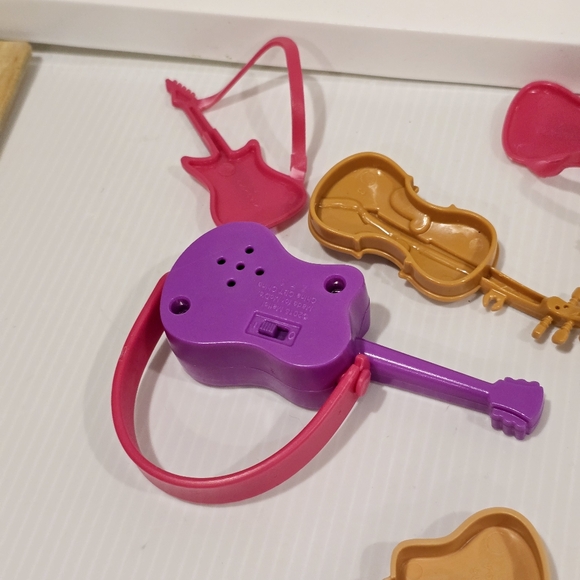 Barbie Doll Musical Instrument Rocking Roll Set - Picture 8 of 8